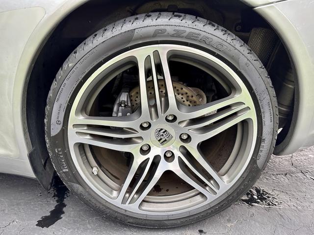 Photo of 2007 Silver Porsche 911