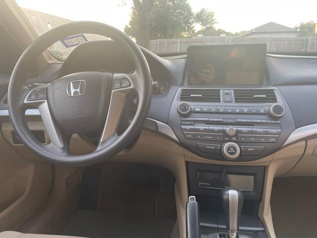 Photo of 2012 White Honda Accord