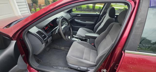 Photo of 2005 Red Honda Accord