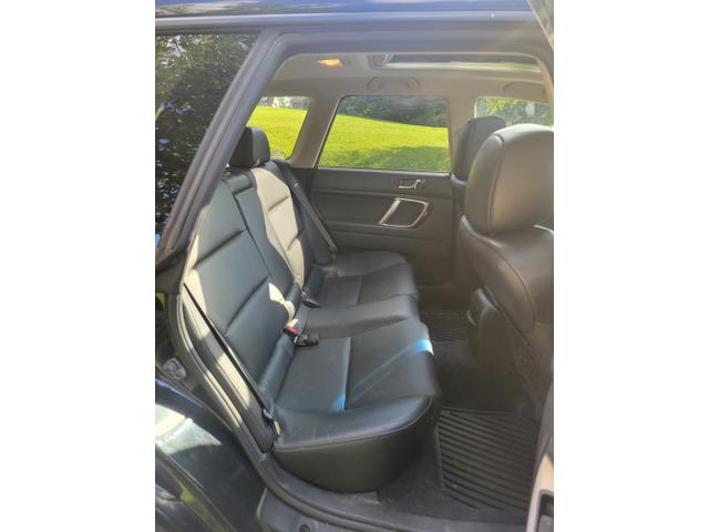 Photo of 2009 Black Subaru Outback