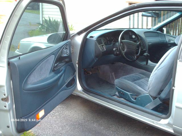 Photo of 1995 Silver Ford Thunderbird