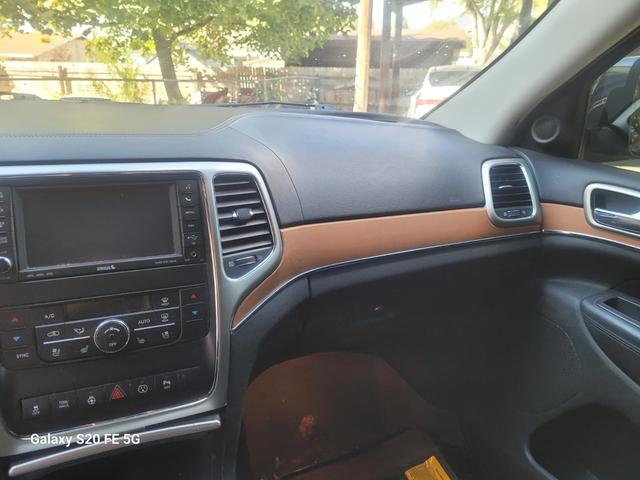 Photo of 2013 Black Jeep Grand Cherokee