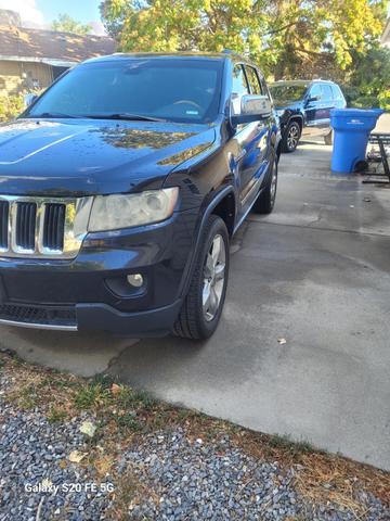 Photo of 2013 Black Jeep Grand Cherokee