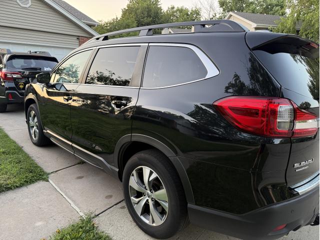 Photo of 2021 Black Subaru Ascent