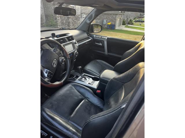 Photo of 2014 Gray Toyota 4Runner