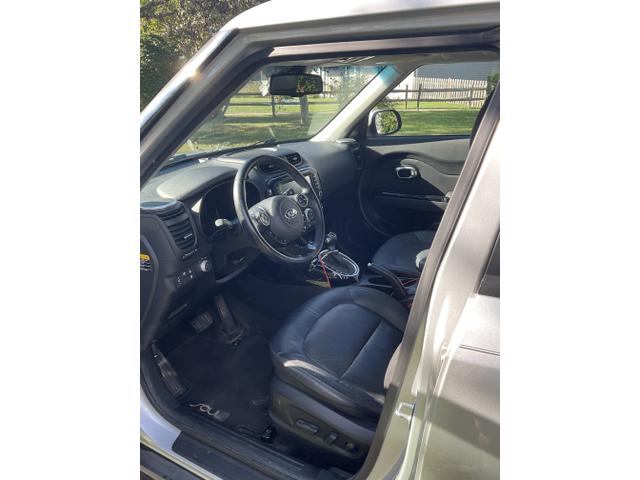 Photo of 2016 Silver Kia Soul