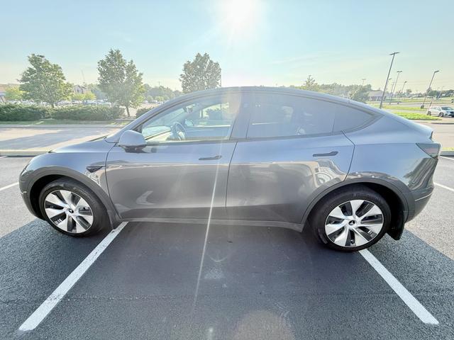 Photo of 2023 Gray Tesla Model Y