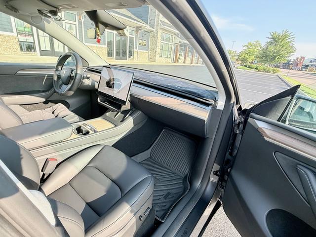 Photo of 2023 Gray Tesla Model Y