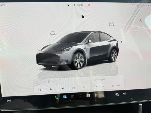 Photo of 2023 Gray Tesla Model Y