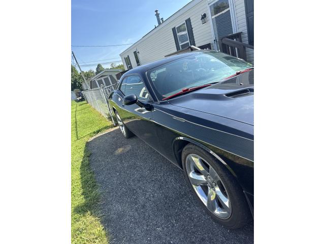 Photo of 2014 Black Dodge Challenger