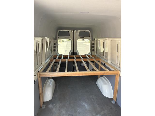 Photo of 2015 White Mercedes-Benz Sprinter