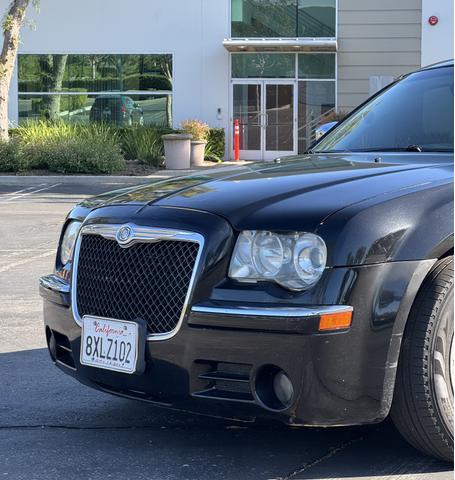 Photo of 2010 Black Chrysler 300C