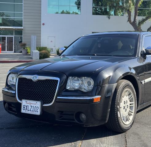 Photo of 2010 Black Chrysler 300C