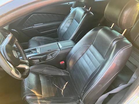 Photo of 2013 Silver Ford Mustang