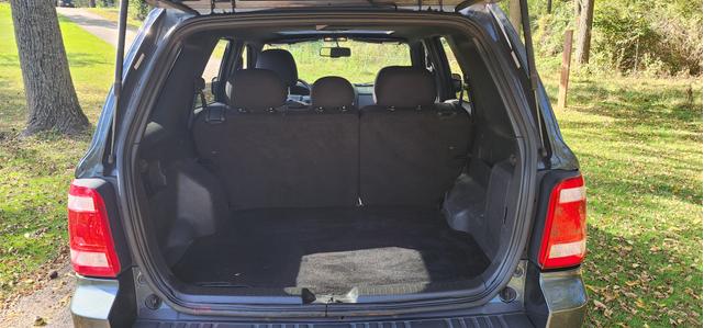 Photo of 2008 Gray Ford Escape