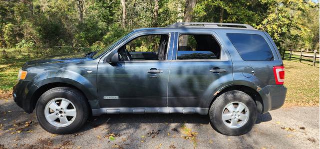 Photo of 2008 Gray Ford Escape