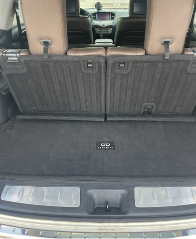 Photo of 2014 White INFINITI QX60