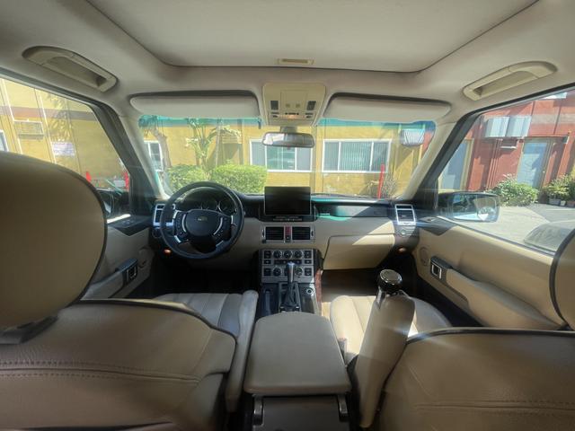 Photo of 2005 White Land Rover Range Rover