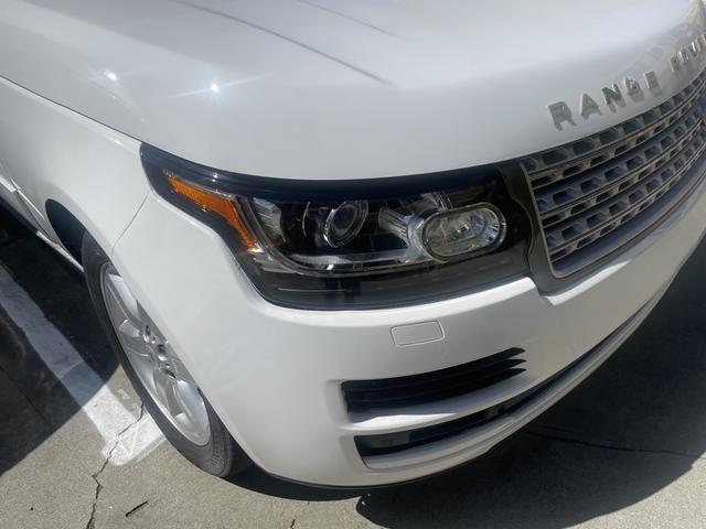 Photo of 2005 White Land Rover Range Rover