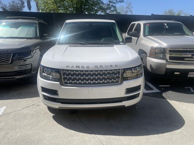 Photo of 2005 White Land Rover Range Rover