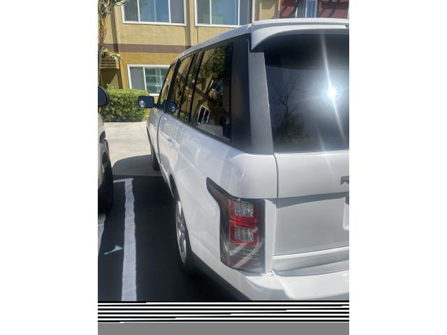 Photo of 2005 White Land Rover Range Rover