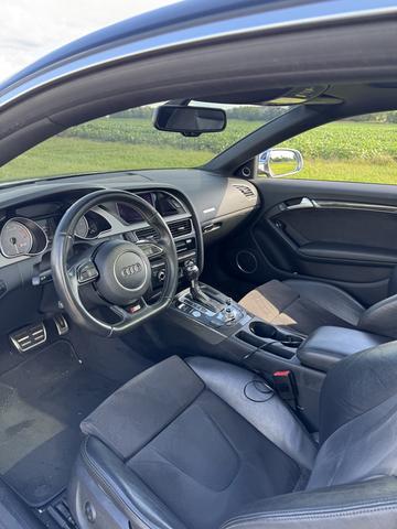 Photo of 2013 Black Audi S5
