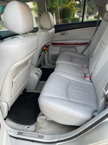 Photo of 2004 Gray Lexus RX 330