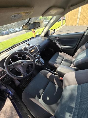 Photo of 2006 Blue Toyota Matrix