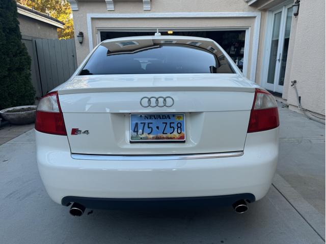 Photo of 2005 White Audi S4
