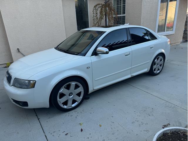 Photo of 2005 White Audi S4