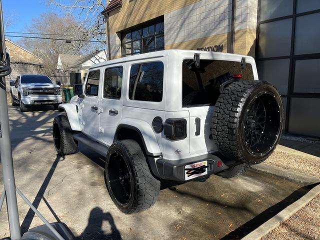 Photo of 2021 White Jeep Wrangler Unlimited