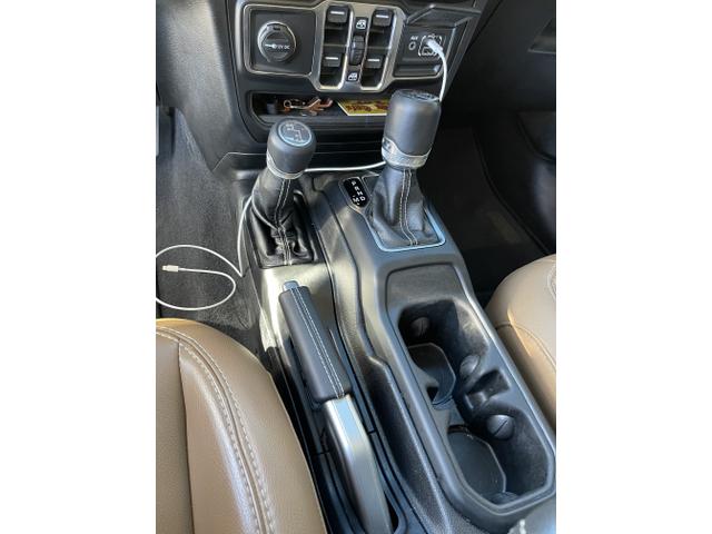 Photo of 2021 White Jeep Wrangler Unlimited