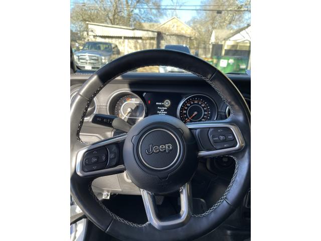 Photo of 2021 White Jeep Wrangler Unlimited