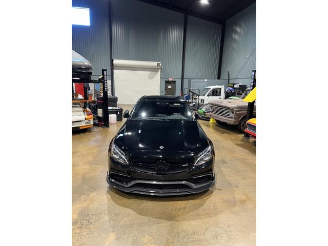 Photo of 2016 Black Mercedes-Benz C-Class