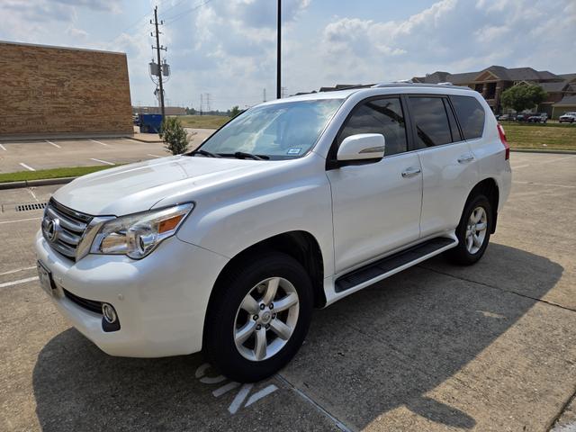 Photo of 2010 White Lexus GX 460
