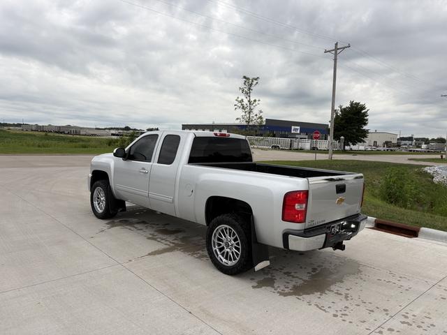 Photo of 2012 Silver Chevrolet Silverado 1500