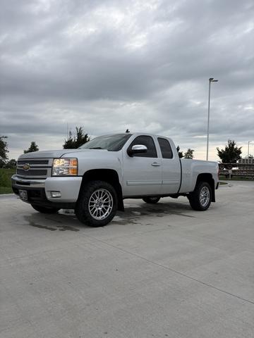 Photo of 2012 Silver Chevrolet Silverado 1500