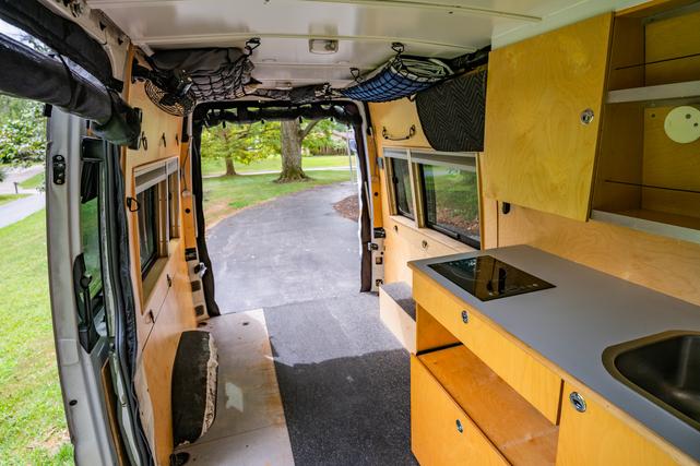 Photo of 2007 Gray Dodge Sprinter