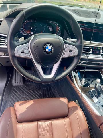 Photo of 2021 Gray BMW X7