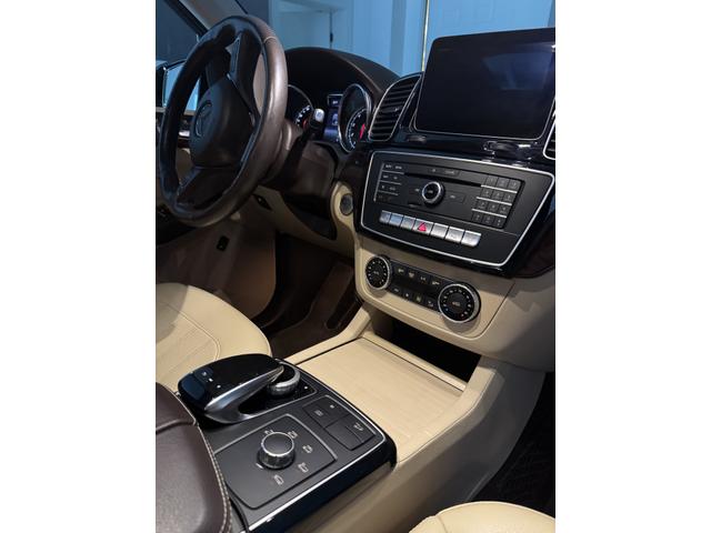 Photo of 2017 Black Mercedes-Benz GLE 350