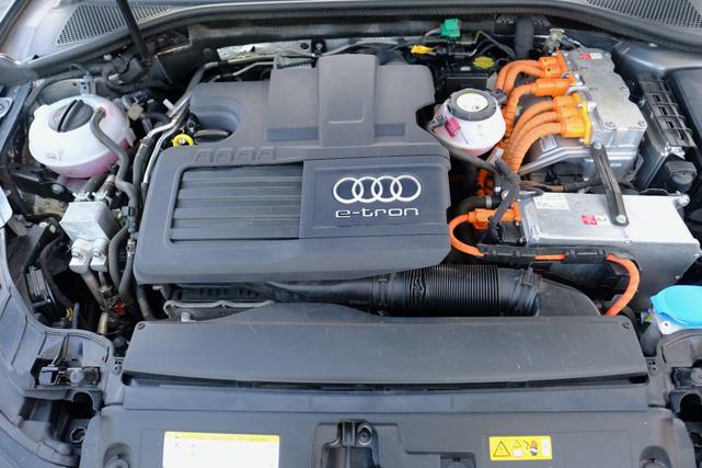 Photo of 2016 Gray Audi A3 e-tron