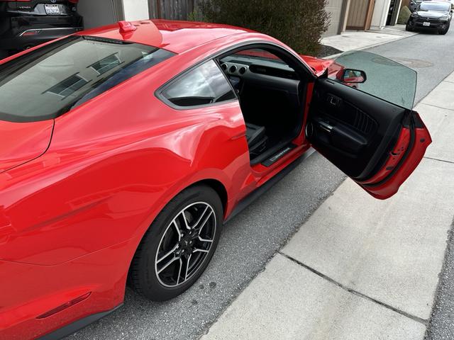 Photo of 2020 Red Ford Mustang