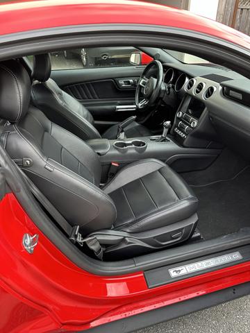 Photo of 2020 Red Ford Mustang