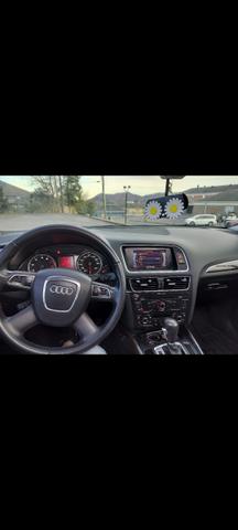 Photo of 2012 White Audi Q5