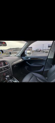 Photo of 2012 White Audi Q5