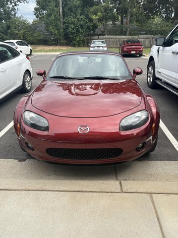 Photo of 2008 Red Mazda MX-5 Miata