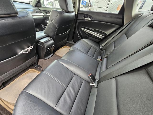 Photo of 2015 Silver Honda Crosstour