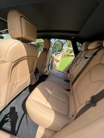 Photo of 2024 White Porsche Macan