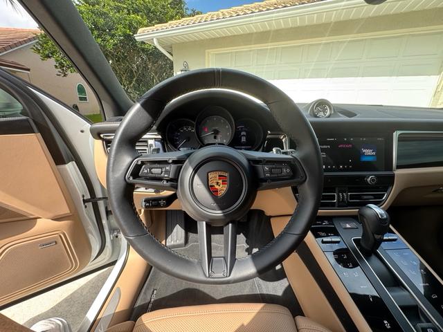 Photo of 2024 White Porsche Macan
