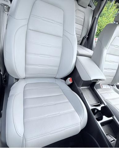 Photo of 2017 Silver Honda CR-V
